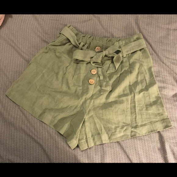 Easy Loving Shorts - Sage - Picture 5 of 10